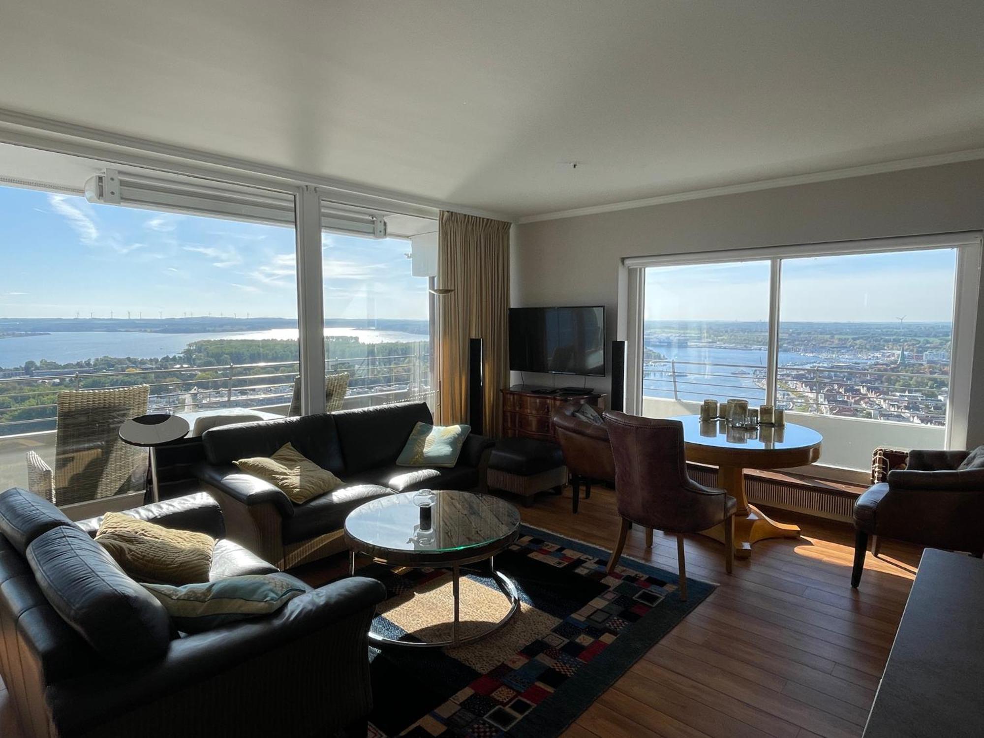 Apartment Traveblick Ecksuite Queen-mary Travemuende 30 Etage Mit Meerblick Am Gelegen