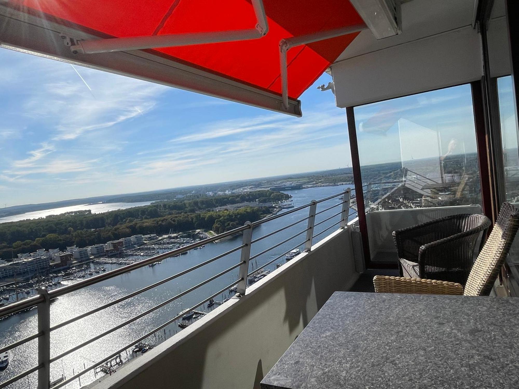 Apartment Traveblick Ecksuite Queen-mary Travemuende 30 Etage Mit Meerblick Am Gelegen *